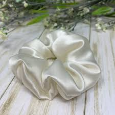 Phool Scrunchie
